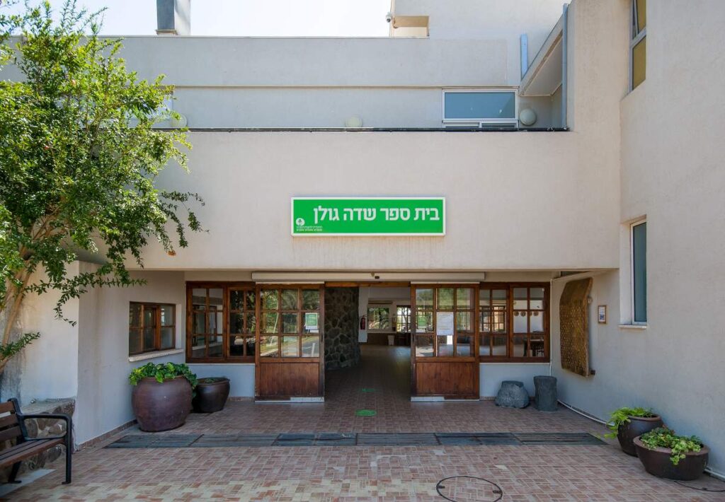 מבנה מרכזי - מוקטן 