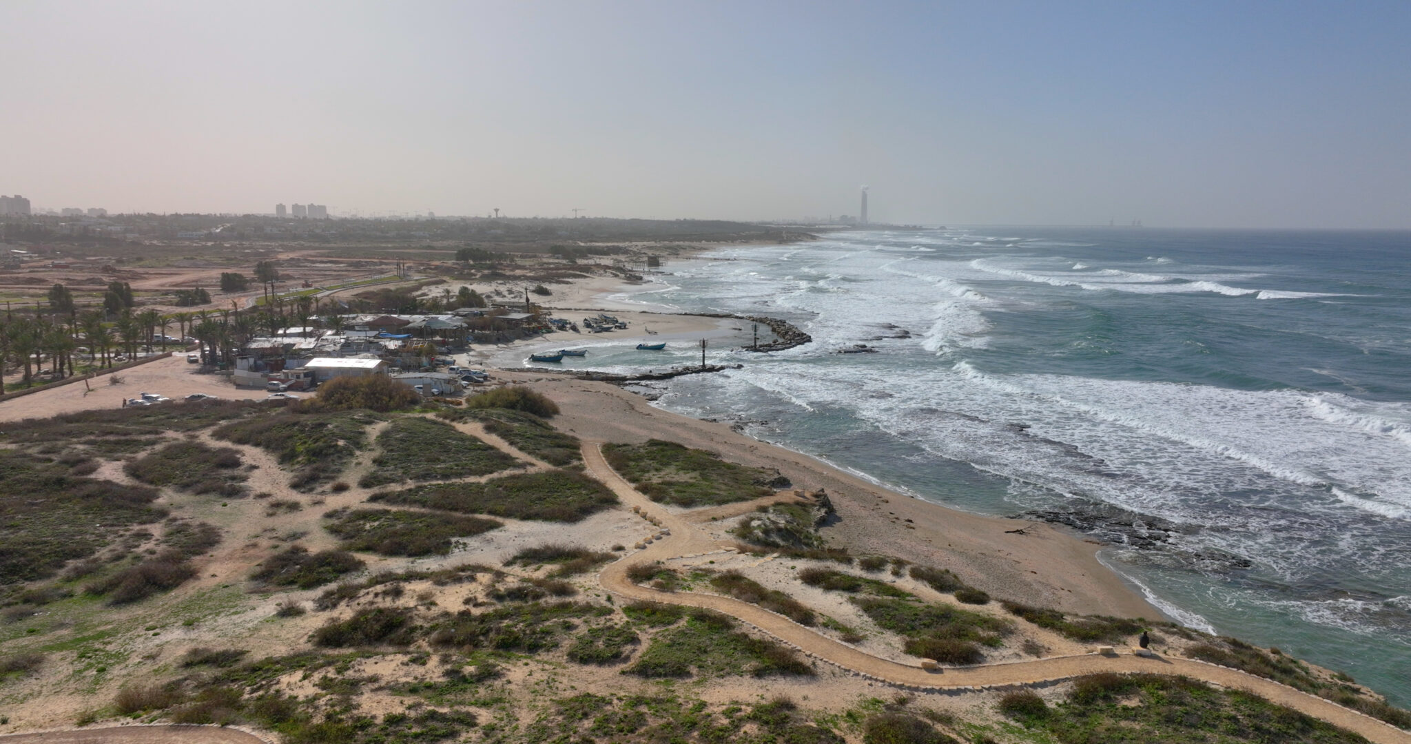 מעגן מיכאל, ג'אסר וחוף הקשתות.