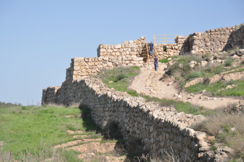 עתיקות בתל לכיש