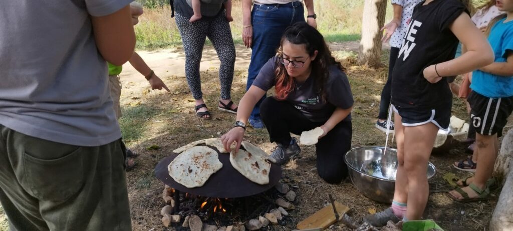 פיתות על הסאג' בנחל חביבה 