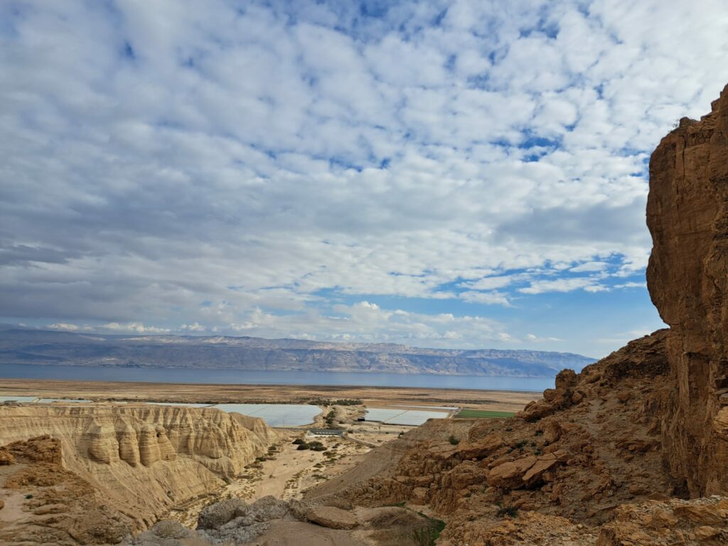 תצפית מנחל קומראן במדבר יהודה 