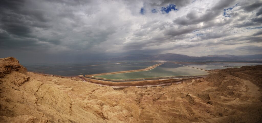 נוף מהר סדום לים המלח 