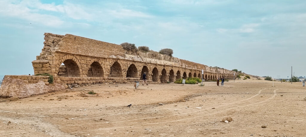 האקוודוקט בקיסריה 