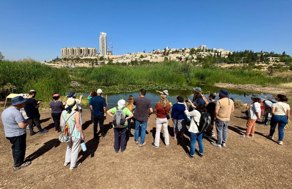 השקת מדריך להקמת אתרי טבע עירוני בעמק הצבאים בירושלים 