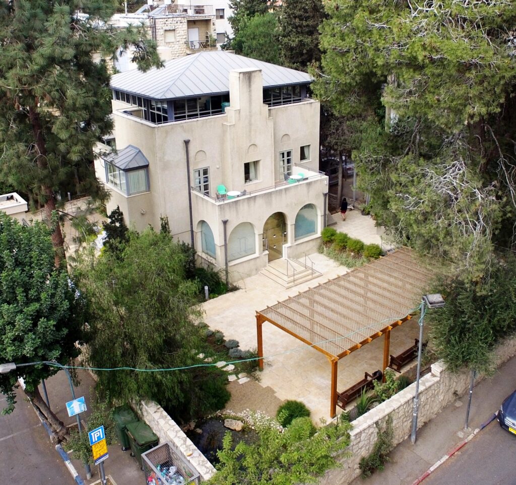 מבט מלמעלה על בית לוי אשכול בירושלים 