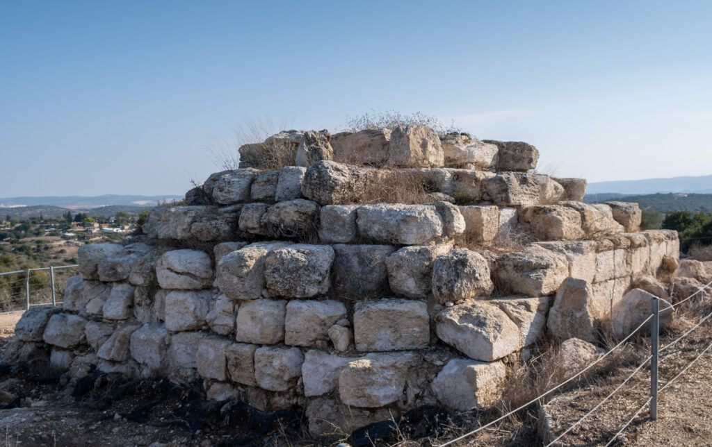 עתיקות בחירבת מדרס 