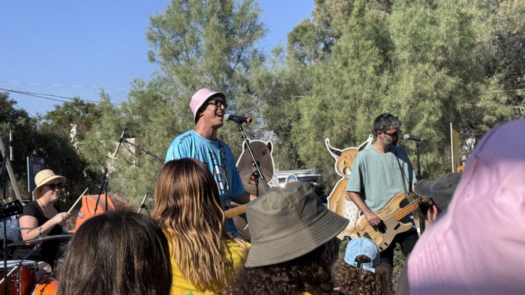 שחר אבן צור אגדה חיה בהופעה במעגן מיכאל