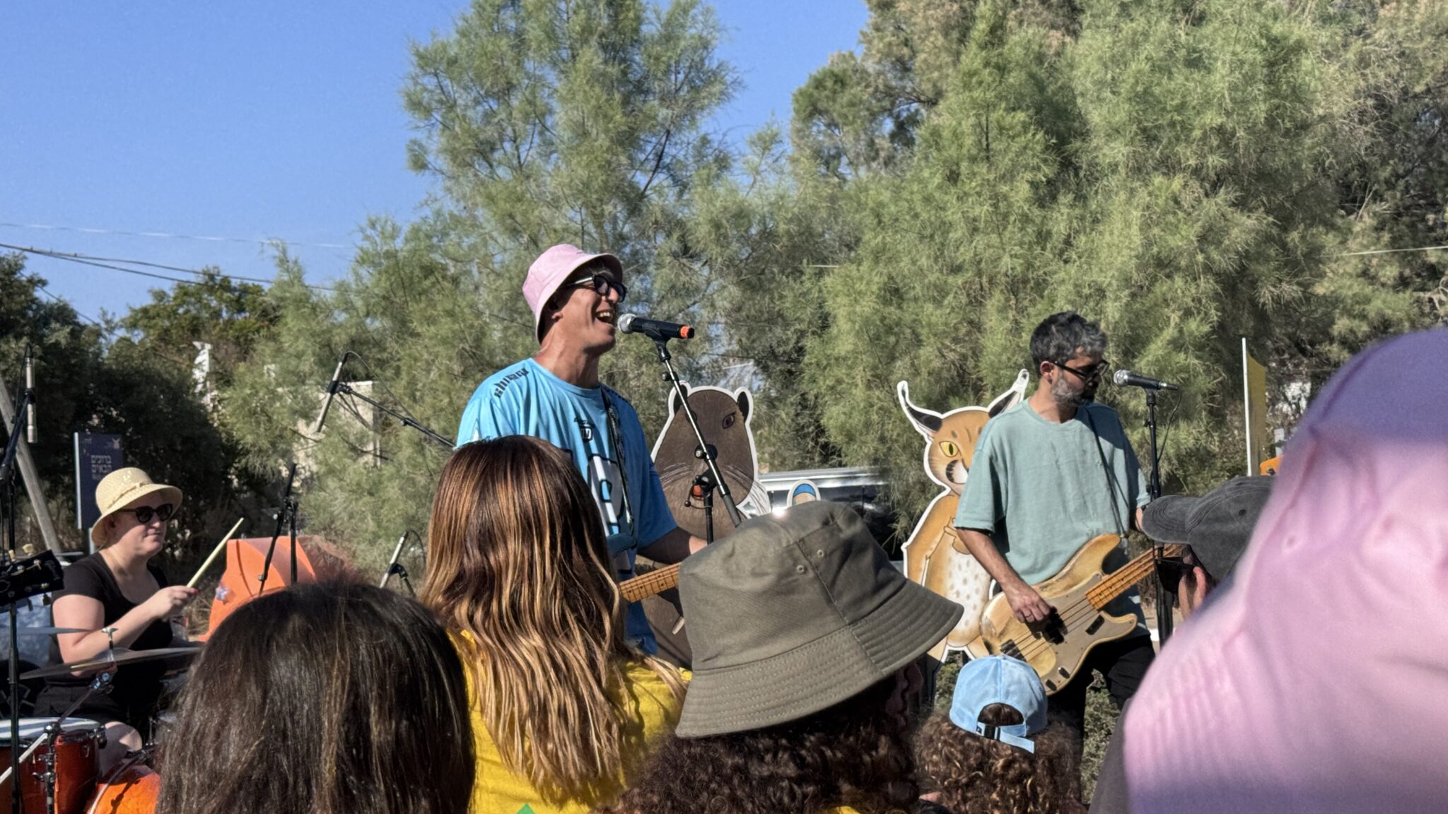 שחר אבן צור אגדה חיה בהופעה במעגן מיכאל