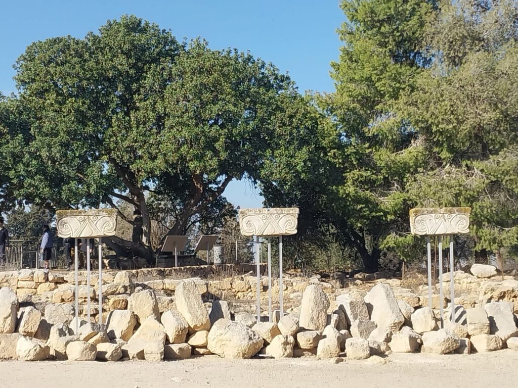 הגן האריכאולוגי ברמת רחל ועתיקות 